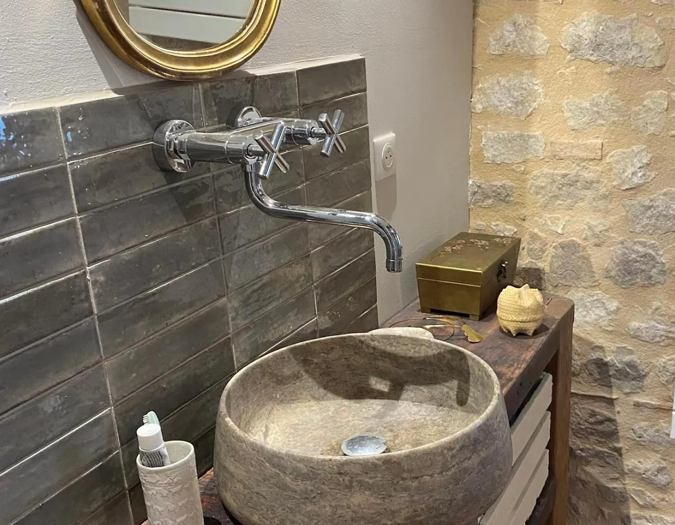 Les Vins De Rouyre - Maison, 4 Pers, Grand Jardin, Bain Nordique Sainte-Cécile-du-Cayrou 0*,